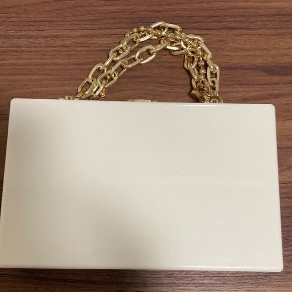NWOT Cream Rectangular Acrylic Bag with GoldTone Triple Chain Top Handle. - Picture 5 of 7